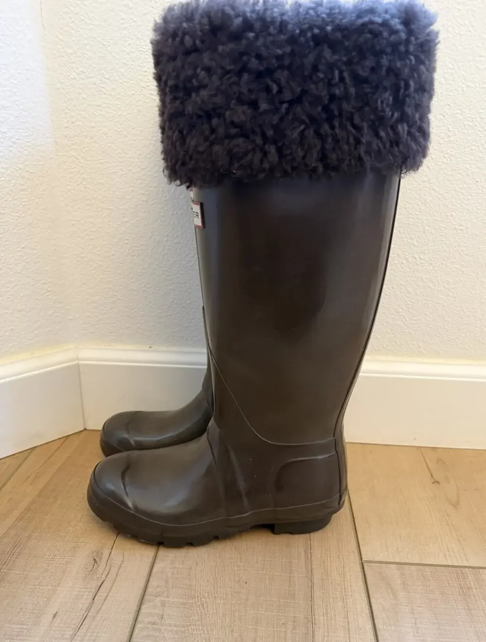 Hunter Original Tall Rain Boots Brown Teddy Outside Womens 5 / Mens 4